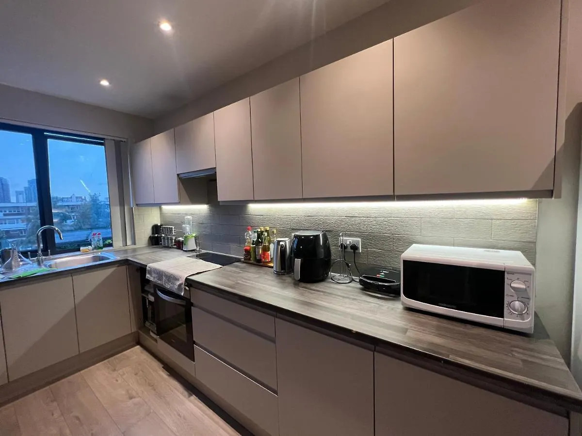 Blue London Rooftop Apartment Homestay